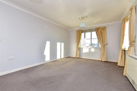 2 bedroom ground floor flat for sale, Mercer Close, Aylesford, Kent