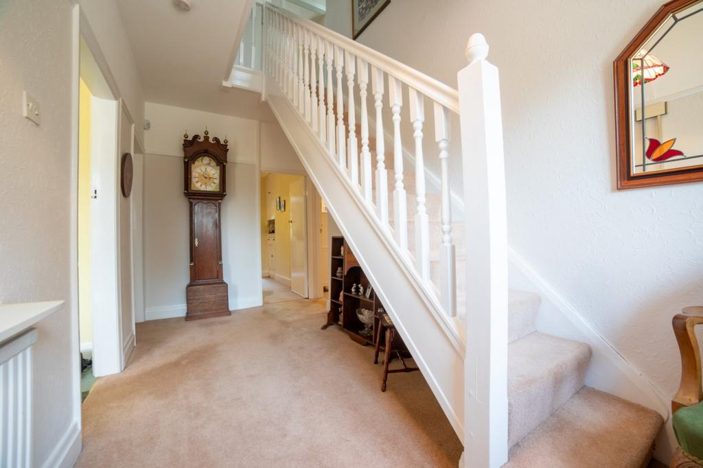 Warwick Road, Solihull, West Midlands, B91 4 bed semidetached house for sale £650,000