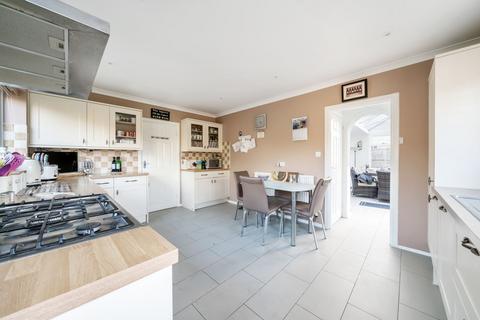 2 Apple Grove, Bognor Regis, PO21 4NB