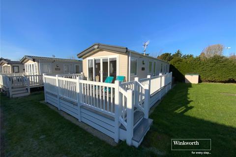 3 bedroom bungalow for sale, Hoburne Caravan Park, Hoburne Lane, Christchurch, BH23