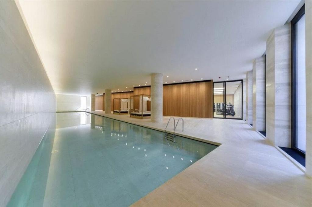 Pool 2