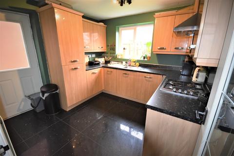 3 bedroom detached house for sale, Clifton Avenue, Brymbo, LL11