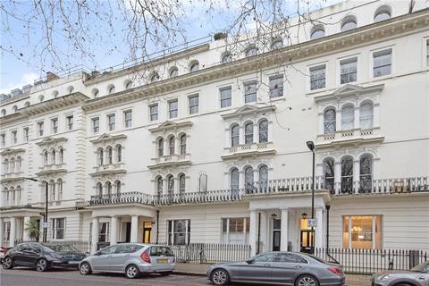 3 bedroom terraced house to rent, Kensington Gardens Square, Bayswater, London, W2