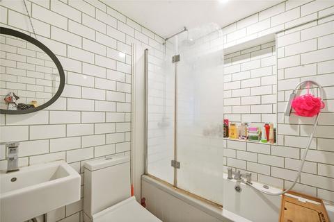 B, 219 Tufnell Park Road, London, N19 5EP