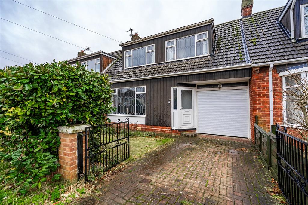 Fairway, Waltham, Grimsby... 2 bed terraced house for sale £159,950