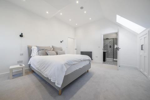 2 bedroom flat for sale, Foxgrove Avenue, Beckenham