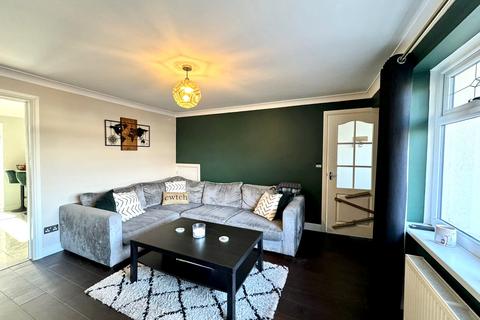 21 Cardigan Close, Tonteg, Pontypridd, CF38 1LB
