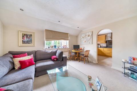 1 bedroom flat for sale, Barrington Lodge, Princes Road, Weybridge, KT13