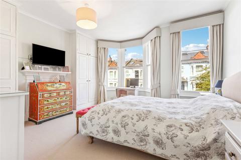 25 Bassingham Road, Earlsfield, London, SW18 3AF