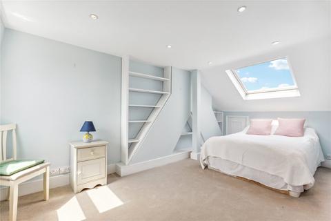 25 Bassingham Road, Earlsfield, London, SW18 3AF
