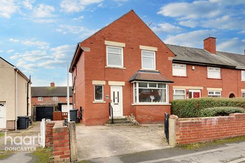 3 bedroom end of terrace house for sale, Grangefield Terrace, New rossington, Doncaster