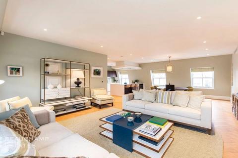 3 bedroom apartment for sale, Chesham Street, London, SW1X