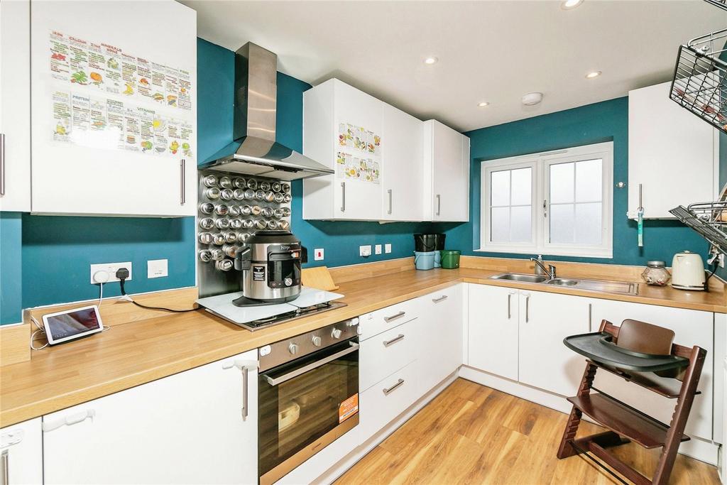 St Legers Way, Riseley, Berkshire, RG7 2 bed end of terrace house for