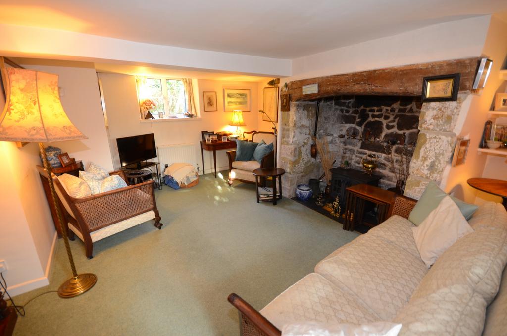 Sandhills Road, Dinton, Salisbury... 3 bed detached house for sale £