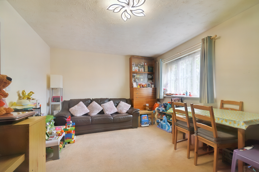 at The Granary, Stanstead Abbotts, Stanstead Abbotts SG12 1 bed