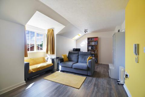 1 bedroom apartment for sale, at The Granary, Stanstead Abbotts, Stanstead St Margarets SG12