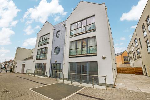 2 bedroom apartment to rent, Sydney Street, Brightlingsea, Colchester, Essex, CO7