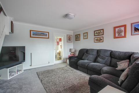 3 bedroom semi-detached house for sale - Nicolson Drive, Leighton Buzzard, LU7