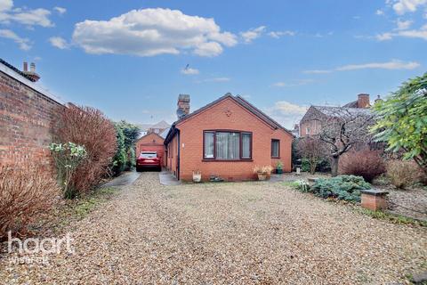 2 bedroom detached bungalow for sale, Cross Street, Holbeach