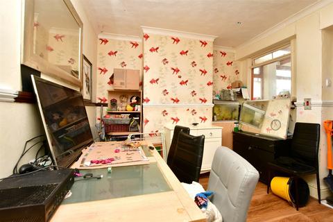 3 bedroom terraced house for sale, Albany Road, Chatham, Kent