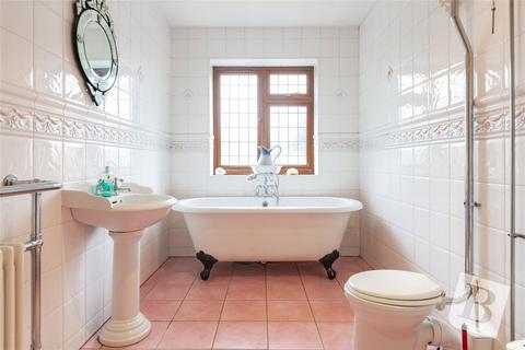 53 Albany Road, Hornchurch, RM12 4AE