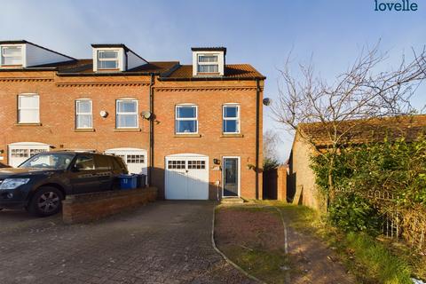 3 bedroom end of terrace house for sale, St. Augustine Road, Lincoln, LN2
