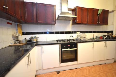 4 bedroom terraced house for sale, Inwood Road, Hounslow TW3 1XH