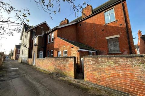 3 bedroom semi-detached house to rent, Western Road, Wolverton