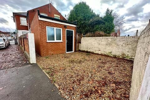 Studio to rent, Prince of Wales Avenue, Reading, Berkshire, RG30