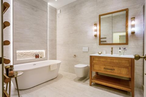 Flat A, 27 Bramham Gardens, London, SW5 0JE