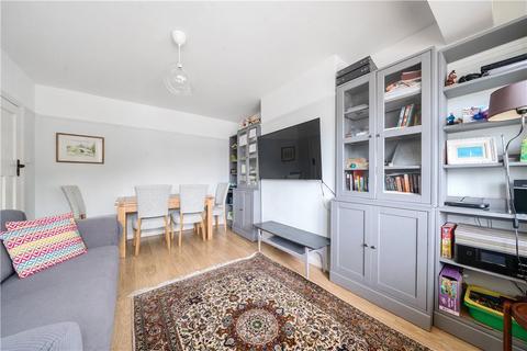 15 Grafton Close, London, W13 0JL