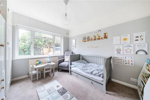 15 Grafton Close, London, W13 0JL