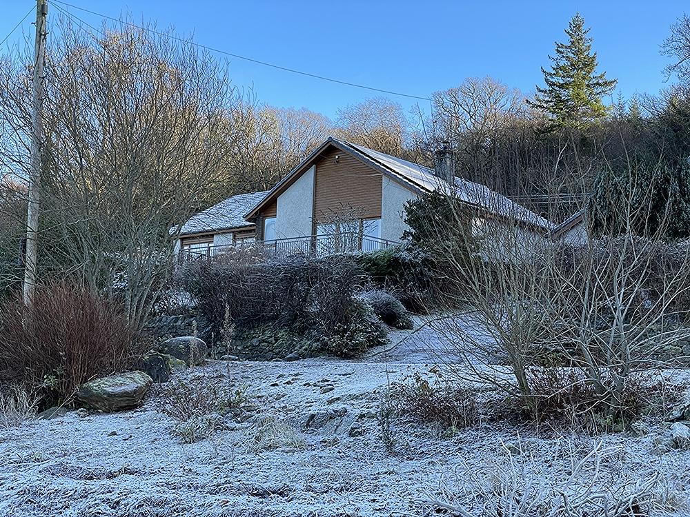 Old Shore Road, St Catherines, Argyll and Bute, PA25 3 bed bungalow for
