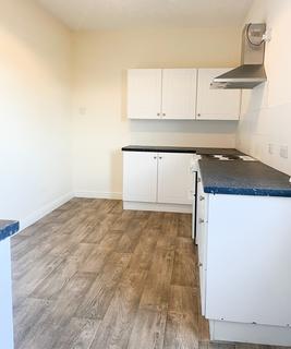 2 bedroom flat to rent, High Street, Saxilby, LN1
