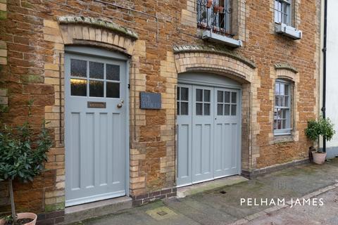 4 bedroom terraced house for sale, Main Street, Belton in Rutland LE15