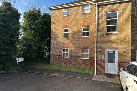 2 bedroom apartment for sale, Mounts Road, Greenhithe DA9