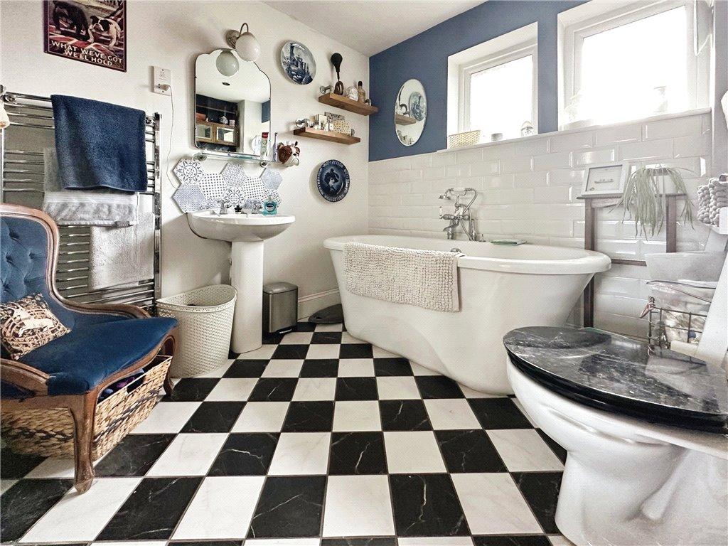 Reeve Road, Holyport, Maidenhead 3 bed end of terrace house for sale