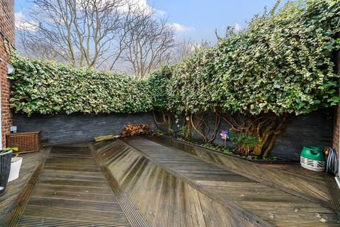36 Morland Close, Hampton, TW12 3YY