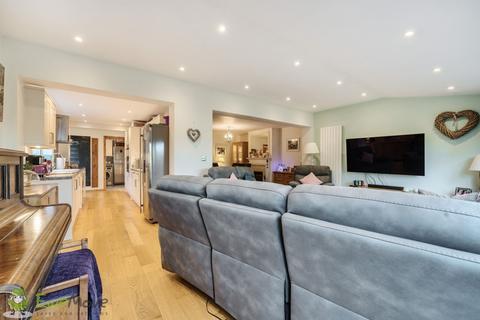 34 Croft Road, Mortimer Common, Reading, RG7 3TS