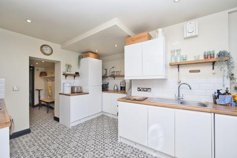 2 bedroom ground floor flat for sale, Beach Street, Deal, CT14