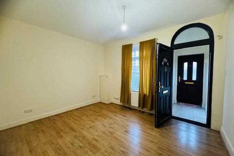 3 bedroom house to rent, Uxbridge Road, Slough