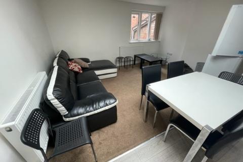 9 bedroom flat to rent, Parade, Leamington Spa, Warwickshire, CV32