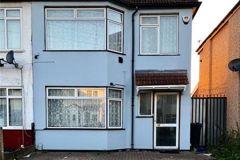 3 bedroom end of terrace house to rent, Ivanhoe Road, Hounslow, TW4