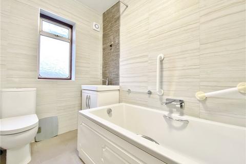3 bedroom end of terrace house to rent, Ivanhoe Road, Hounslow, TW4