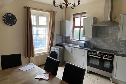 3 bedroom terraced house for sale, Longwood Gate, Huddersfield, West Yorkshire, HD3