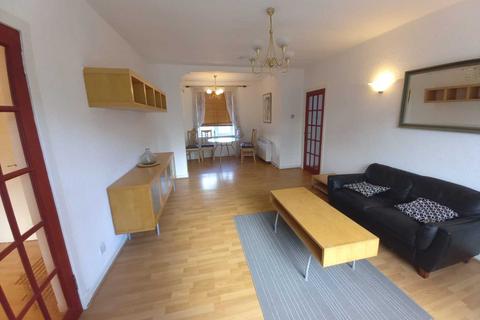 2 bedroom flat to rent, Churchill Drive, Glasgow