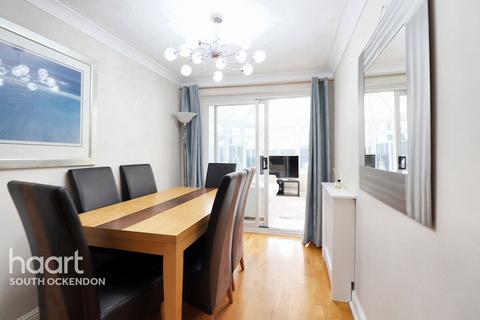 7 Poplar Close, South Ockendon, RM15 6TU