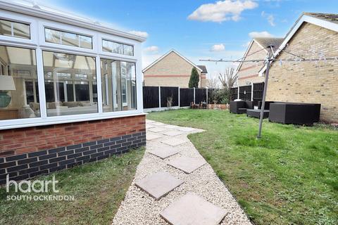 7 Poplar Close, South Ockendon, RM15 6TU
