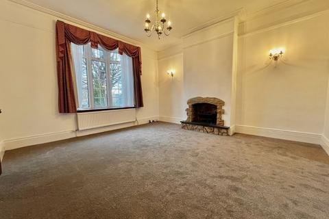 3 bedroom semi-detached house to rent, North Broadgate Lane, Horsforth, Leeds, West Yorkshire, LS18