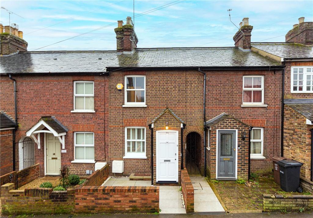 Cravells Road, Harpenden, Hertfordshire 2 bed terraced house for sale